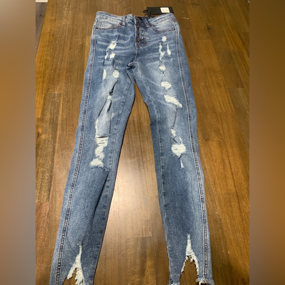 High-Waist  Ripped jeans